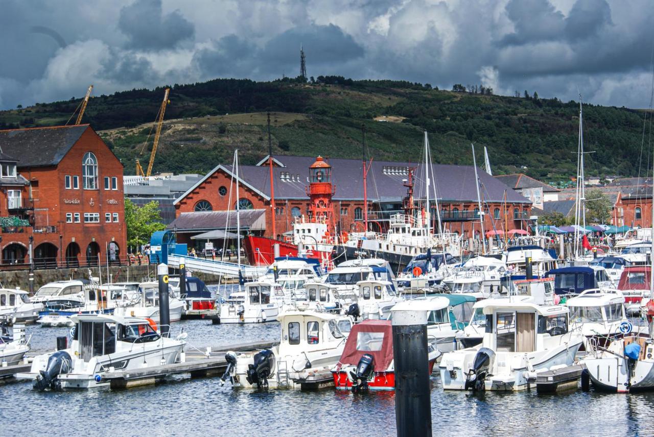 Coastal City Rooms - Waterfront Swansea Exteriör bild