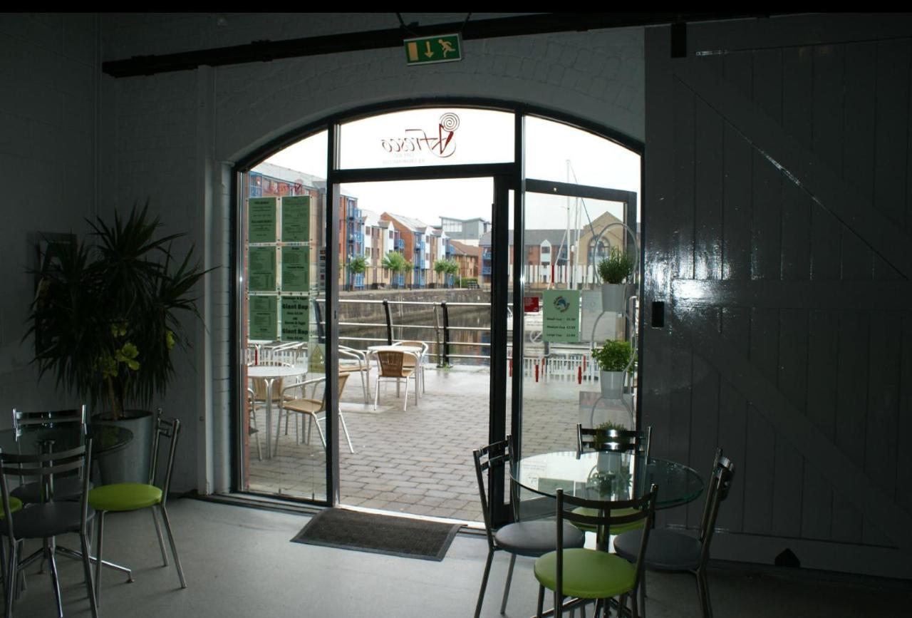 Coastal City Rooms - Waterfront Swansea Exteriör bild