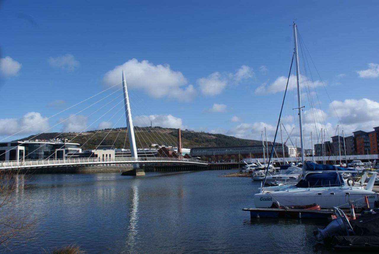 Coastal City Rooms - Waterfront Swansea Exteriör bild