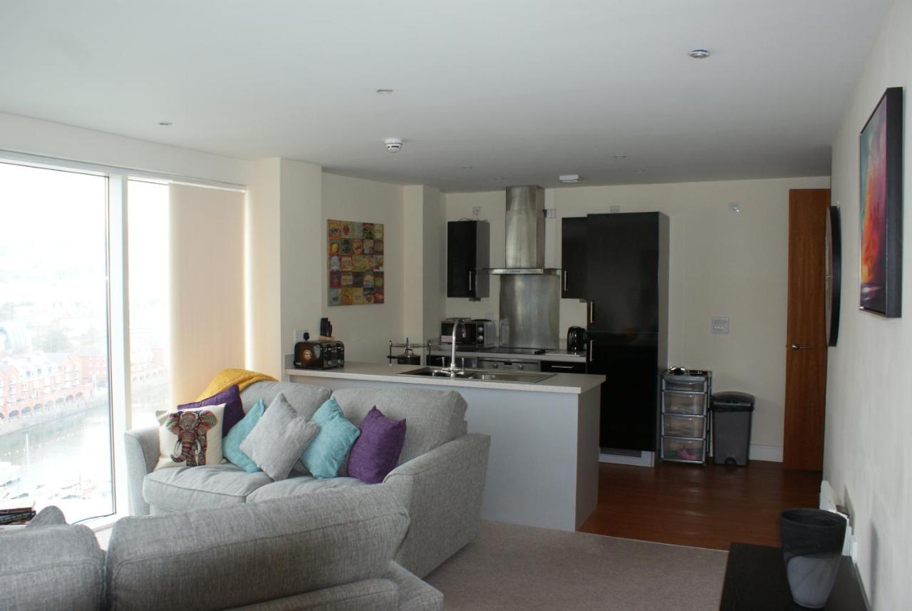 Coastal City Rooms - Waterfront Swansea Exteriör bild